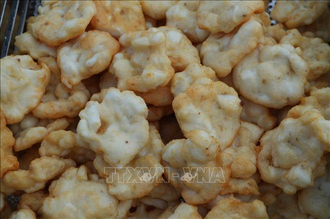 Squid patties are a signature product of Nghe An province, renowned for their delicious flavor. VNA Photo: Bích Huệ