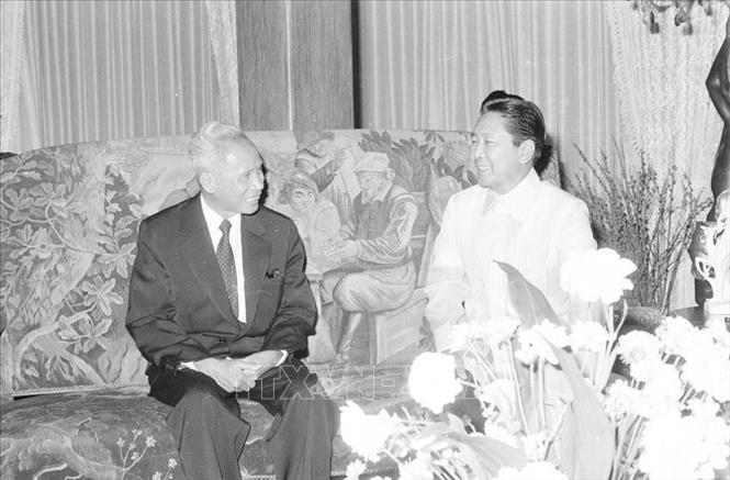 Thủ tướng Philippines Ferdinand Marcos hội đàm với Thủ tướng Phạm Văn Đồng thăm chính thức Philippines (17/9/1978). Ảnh: Xuân Lâm - TTXVN