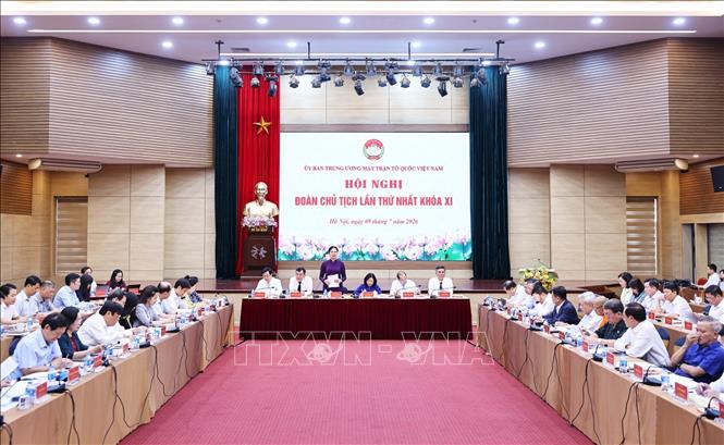 Hội nghị Đoàn Chủ tịch lần thứ nhất khóa XI. Ảnh: Minh Đức – TTXVN