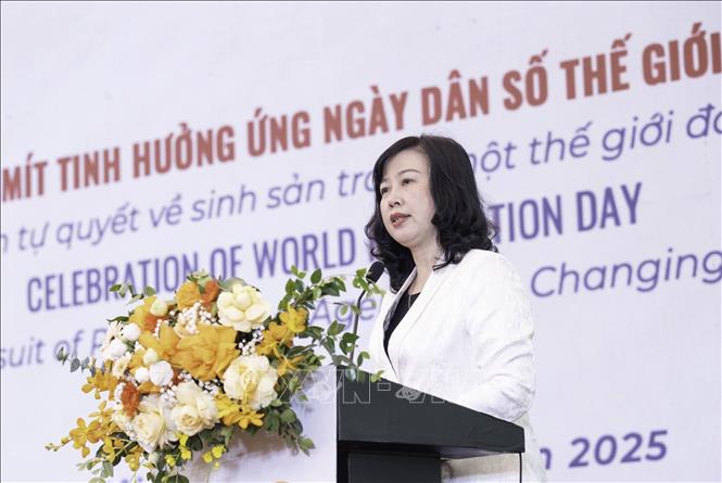 Bộ trưởng Bộ Y tế Đào Hồng Lan phát biểu tại Lễ mít tinh hưởng ứng Ngày Dân số thế giới (11/7) năm 2025. Ảnh: TTXVN phát