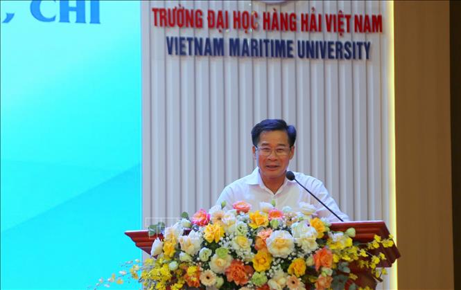 Ông Lê Đình Thăng, Kiểm toán trưởng chuyên ngành II, Kiểm toán Nhà nước phát biểu tại hội nghị. Ảnh: Minh Thu - TTXVN