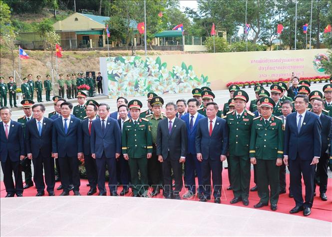 Các đại biểu đại diện cho lãnh đạo các cơ quan của Bộ Quốc phòng, Bộ Tổng Tham mưu, Tổng cục Chính trị dự Giao lưu hữu nghị Quốc phòng biên giới Việt Nam - Lào lần thứ ba. Ảnh: Trọng Đức - TTXVN