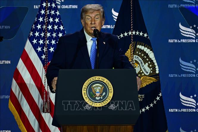Ngày 8/7/2026, Tổng thống Mỹ Donald Trump tuyên bố thỏa thuận ngừng bắn với Iran đã kết thúc, trong bối cảnh xung đột giữa hai nước bùng phát trở lại. Theo Tổng thống Trump, mặc dù thỏa thuận ngừng bắn không còn hiệu lực, tiến trình đàm phán giữa hai bên vẫn có thể tiếp tục. Ảnh: AA/TTXVN phát