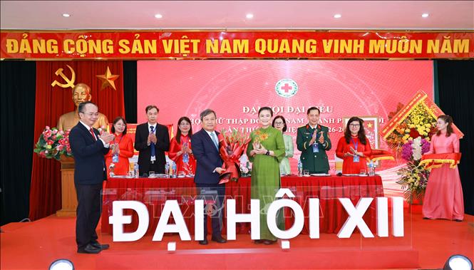 Đại hội suy tôn đồng chí Vũ Đại Thắng, Ủy viên Trung ương Đảng, Phó Bí thư Thành ủy, Chủ tịch tịch UBND thành phố Hà Nội là Chủ tịch danh dự Hội Chữ thập đỏ thành phố Hà Nội nhiệm kỳ 2026 - 2031. Ảnh: Thanh Tùng - TTXVN