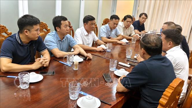 Ban chuyên án LĐA1 (Công an tỉnh Quảng Trị) phối hợp với Bộ Công an Campuchia tại Thủ đô Phnom Penh triển khai các biện pháp đấu tranh, triệt phá đường dây lừa đảo xuyên quốc gia sử dụng công nghệ cao. Ảnh: TTXVN phát.