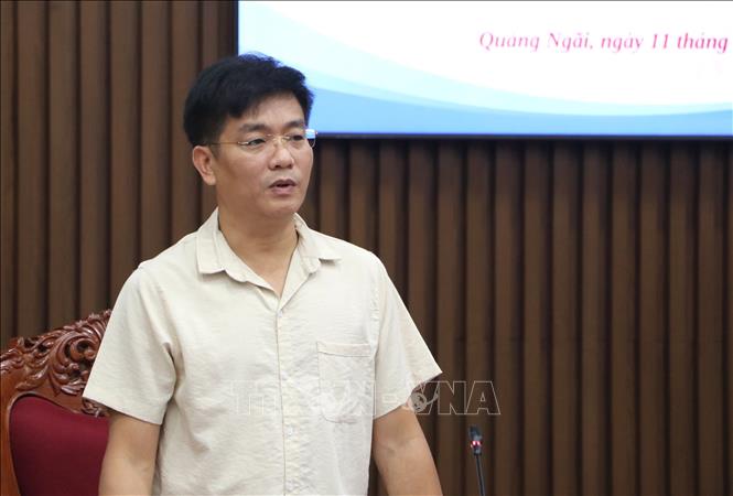 Phó Chủ tịch UBND tỉnh Quảng Ngãi Đỗ Tâm Hiển chỉ đạo tại cuộc họp. Ảnh: Đinh Hương - TTXVN