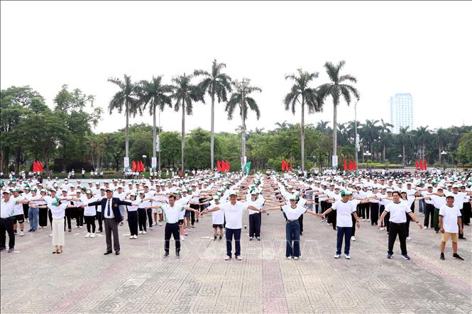 Hơn 1.500 Hơn 1.500 người tham gia chương trình 