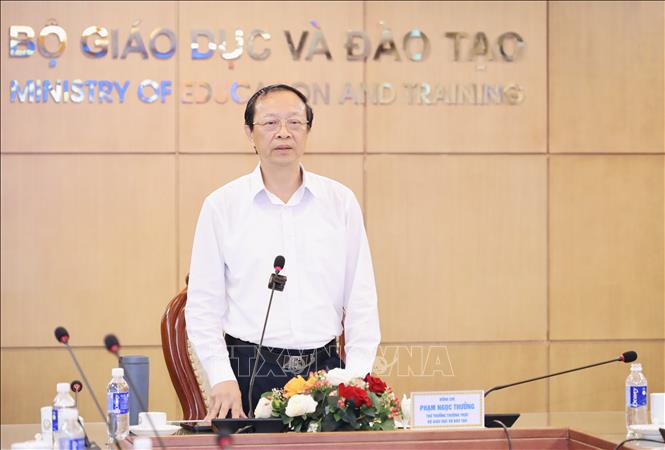 Thứ trưởng Bộ Giáo dục và Đào tạo Phạm Ngọc Thưởng phát biểu tại lễ phát động. Ảnh: TTXVN phát