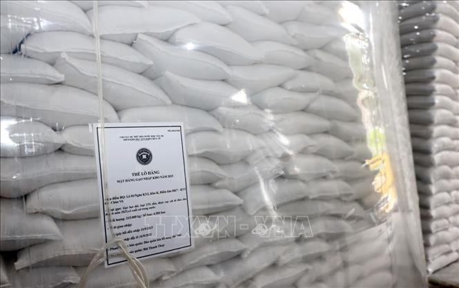 Gạo là một mặt hàng dự trữ Quốc gia tại Điểm kho 7 thuộc Chi cục Dự trữ Nhà nước khu vực III. Ảnh: Phạm Hậu - TTXVN