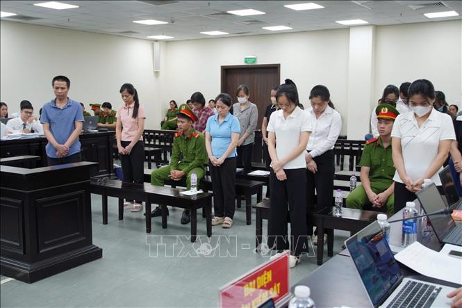 Các bị cáo tại phiên tòa. Ảnh: Kim Anh - TTXVN