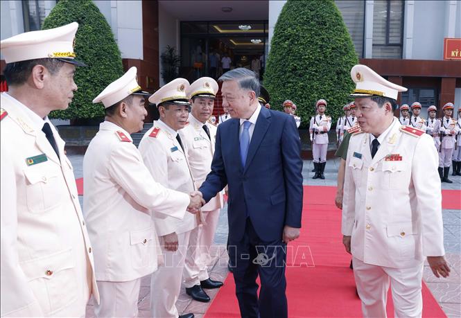 Tổng Bí thư, Chủ tịch nước Tô Lâm thăm, làm việc với Cục Cảnh sát Quản lý trại giam, cơ sở giáo dục bắt buộc, trường giáo dưỡng (Bộ Công an). Ảnh: Thống Nhất – TTXVN