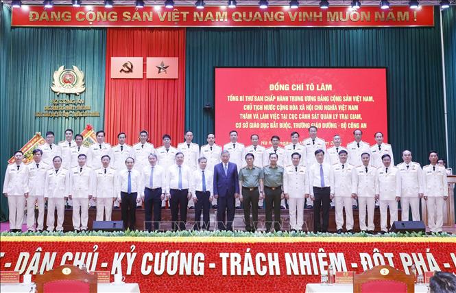 Tổng Bí thư, Chủ tịch nước Tô Lâm và các đại biểu. Ảnh: Thống Nhất – TTXVN