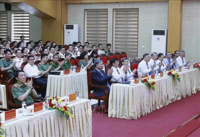 Tổng Bí thư, Chủ tịch nước Tô Lâm và các đại biểu tham dự cuộc làm việc. Ảnh: Thống Nhất – TTXVN