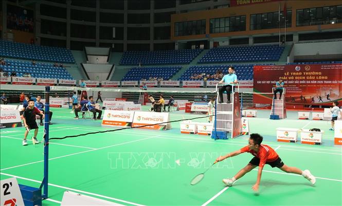 Vận động viên thi đấu nội dung đơn nam vòng loại lứa tuổi U11 tại giải. Ảnh: Đồng Thúy - TTXVN