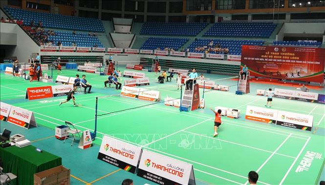 Các tay vợt tranh tài ở 6 nhóm tuổi từ U9 đến U19 với các nội dung đơn nam, đơn nữ, đôi nam, đôi nữ và đôi nam nữ. Ảnh: Đồng Thúy - TTXVN