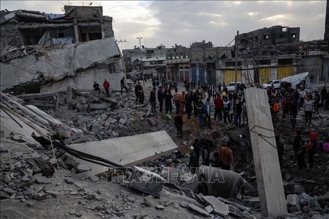 Cảnh đổ nát sau cuộc không kích của Israel tại Gaza. Ảnh: THX/TTXVN phát
