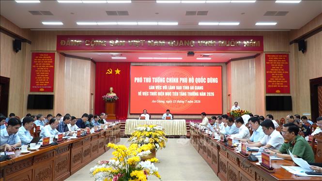 Quang cảnh buổi làm việc. Ảnh: Văn Sĩ - TTXVN