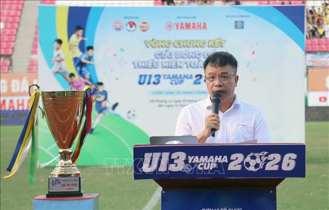 Nhà văn, nhà báo Nguyễn Phan Khuê, Tổng biên tập Báo Thiếu niên tiền phong và Nhi đồng, Trưởng ban tổ chức giải phát biểu bế mạc. Ảnh: Hoàng Ngọc – TTXVN 