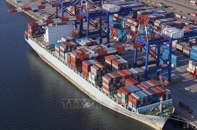 Cảng hàng hoá trên Vịnh Ba Tư. Ảnh: IRNA/TTXVN