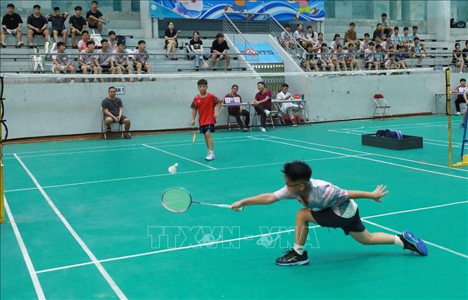 Các vận động viên thi đấu môn Cầu lông nội dung đơn nam trong ngày khai mạc Giải. Ảnh: Anh Tuấn – TTXVN