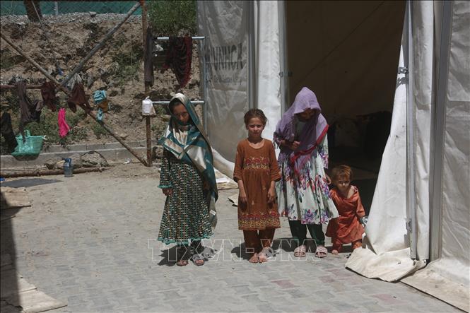 Trẻ em tại trại tị nạn ở Kabul, Afghanistan. Ảnh: THX/TTXVN phát