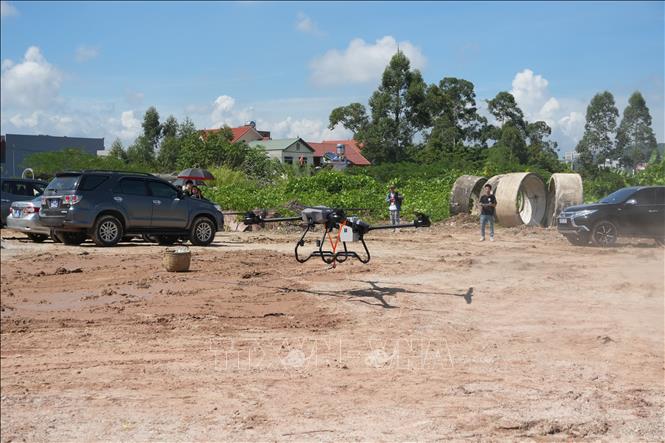 UAV hoàn thành nhiệm vụ trở về vị trí xuất phát. Ảnh: Tiến Vĩnh –TTXVN 