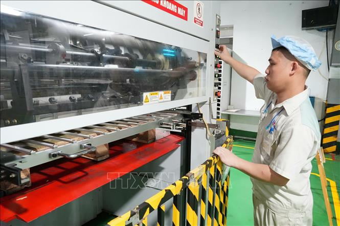 Tập trung nâng cao năng suất trên từng dây chuyền, đưa tốc độ phát triển của Bắc Ninh vươn lên đứng thứ 6 cả nước. Ảnh: Đồng Thúy - TTXVN