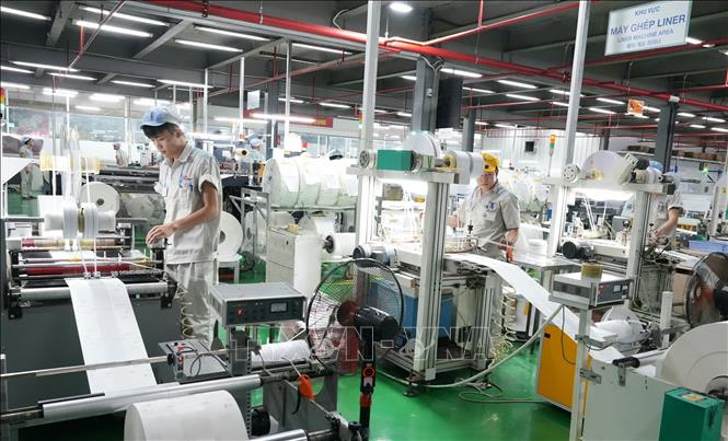 Gia công sản phẩm công nghiệp hỗ trợ - lĩnh vực chủ lực giúp ngành công nghiệp - xây dựng đạt mức tăng trưởng 12,55%. Ảnh: Đồng Thúy - TTXVN