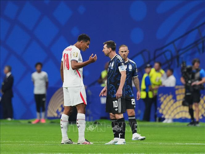 Lionel Messi và Jude Bellingham đối đầu căng thẳng khi trận đấu 