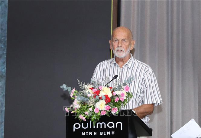 Ông Tilo Nadler, chuyên gia bảo tồn linh trưởng, phát biểu tại Hội thảo. Ảnh: Đức Phương - TTXVN