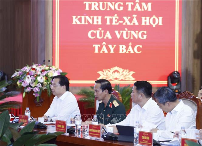 Các đại biểu tham dự cuộc làm việc. Ảnh: Thống Nhất – TTXVN
