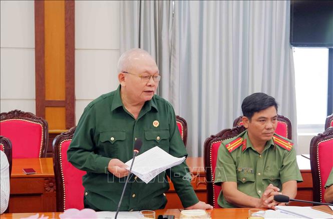 Ổng Đinh Văn Dật, Hội Cựu chiến binh Thành phố Hồ Chí Minh, góp ý Dự thảo Luật. Ảnh: Xuân Khu-TTXVN