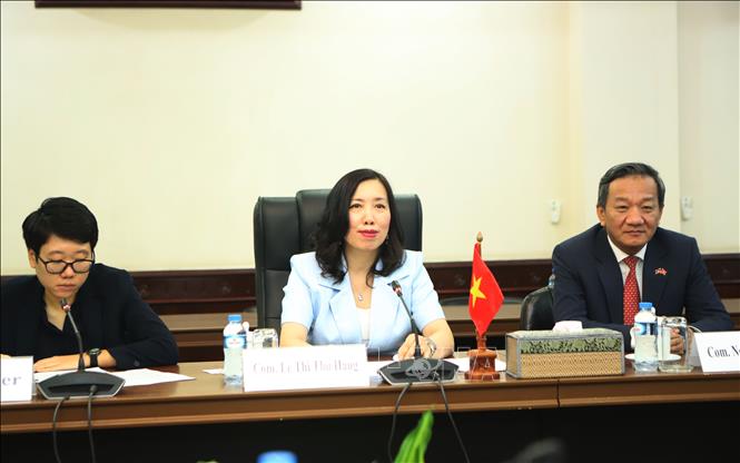 Thứ trưởng Bộ Ngoại giao Việt Nam Lê Thị Thu Hằng phát biểu tại buổi làm việc giữa hai Bộ Ngoại giao Việt Nam-Lào. Ảnh: Xuân Tú - PV TTXVN tại Lào