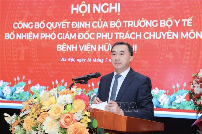 Thứ trưởng Bộ Y tế Trần Văn Thuấn phát biểu. Ảnh: Minh Quyết - TTXVN