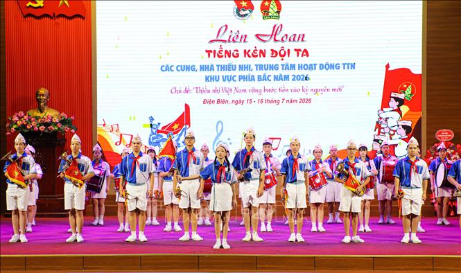 Một tiết mục đặc sắc của đoàn Sơn La trình diễn tại đêm bế mạc. Ảnh: Phan Quân - TTXVN
