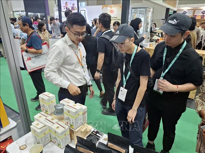 Cà phê chế biến của Đắk Lắk thu hút sự quan tâm của người tiêu dùng Malaysia. Ảnh: Bùi Hoàn - PV TTXVN tại Malaysia