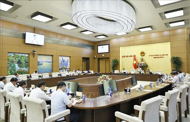 Quang cảnh phiên họp. Ảnh: Doãn Tấn - TTXVN