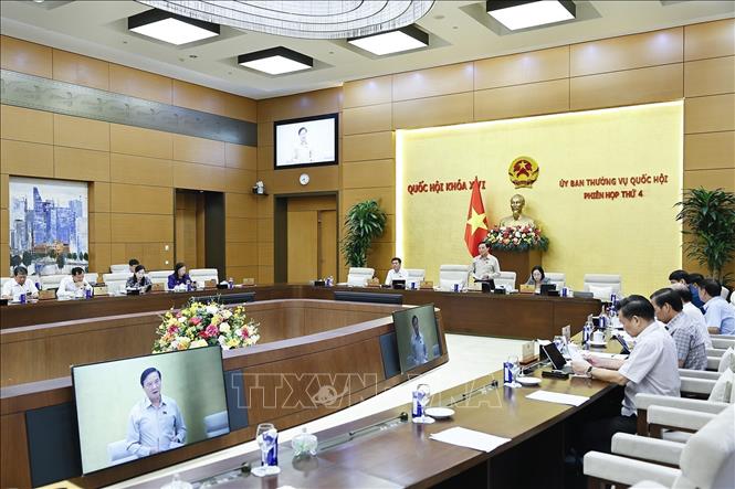 Phó Chủ tịch Quốc hội Nguyễn Khắc Định phát biểu. Ảnh: Doãn Tấn - TTXVN