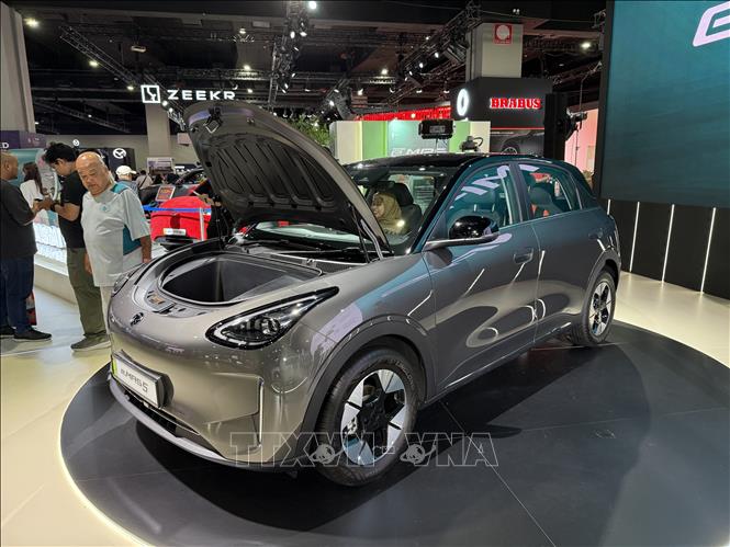 Hãng xe nội địa Proton của Malaysia giới thiệu xe sử dụng điện tại Triển lãm Kuala Lumpur International Mobility Show 2026. Ảnh: Thanh Bình - PV TTXVN tại Malaysia