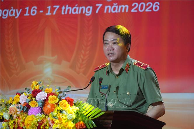 Thiếu tướng Nguyễn Viết Giang, Cục trưởng Cục Xây dựng phong trào bảo vệ an ninh Tổ quốc (Bộ Công an), phát biểu bế mạc. Ảnh: Việt Hoàng - TTXVN  