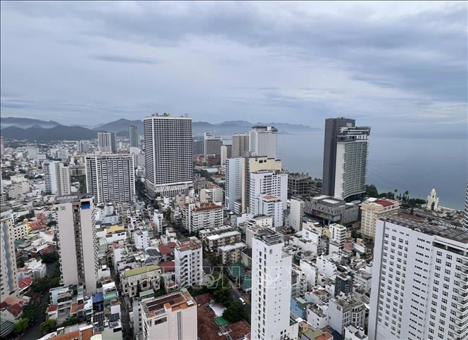 Nhiều dự án đô thị được đầu tư phát triển mạnh tại phường Nha Trang, tỉnh Khánh Hòa. Ảnh: Công Thử - TTXVN