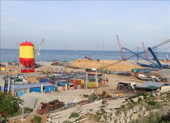 Tập đoàn Trungnam đầu tư phát triển Cảng biển tổng hợp tại xã Cà Ná, tỉnh Khánh Hòa. Ảnh: Công Thử - TTXVN