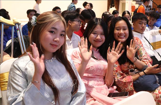 Các thanh niên, sinh viên kiều bào tham dự chương trình Giao lưu tiếng Việt.  Ảnh: Văn Dũng-TTXVN