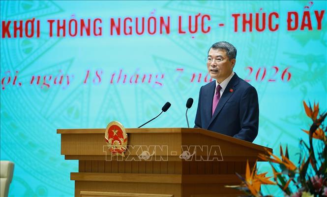 Thủ tướng Lê Minh Hưng phát biểu tại Hội nghị Thường trực Chính phủ với cộng đồng doanh nghiệp. Ảnh: Dương Giang – TTXVN 
