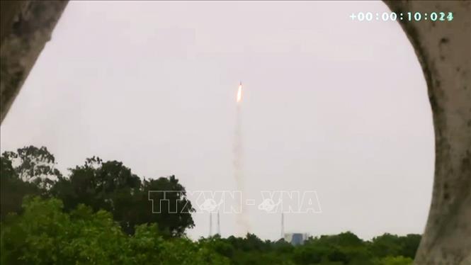 Tên lửa quỹ đạo Vikram-1 được phóng từ Trung tâm Vũ trụ Satish Dhawan ở Sriharikota, Ấn Độ ngày 18/7/2026. Ảnh: ANI/TTXVN phát