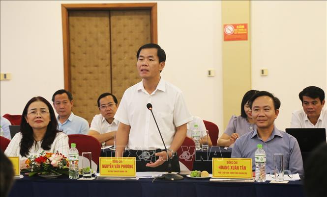  Bí thư Tỉnh ủy Quảng Trị Nguyễn Văn Phương phát biểu tại buổi làm việc. Ảnh: Tường Vi - TTXVN