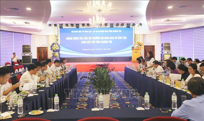 Quảng cảnh buổi làm việc. Ảnh: Tường Vi - TTXVN