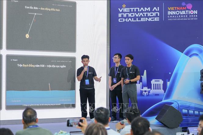 Phần thi của đội Genation tại Chung kết Vietnam AI Innovation Challenge 2026. Ảnh: Lê Đông - TTXVN