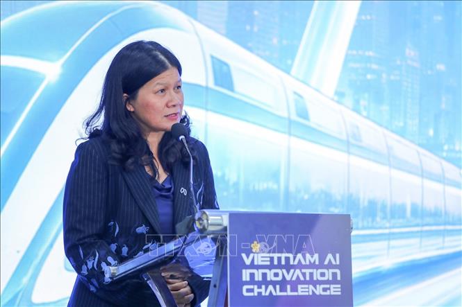 Bà Thảo Griffiths, Giám đốc Chính sách Công, Thị trường Việt Nam, Lào, Campuchia và Myanmar phát biểu. Ảnh: Lê Đông - TTXVN