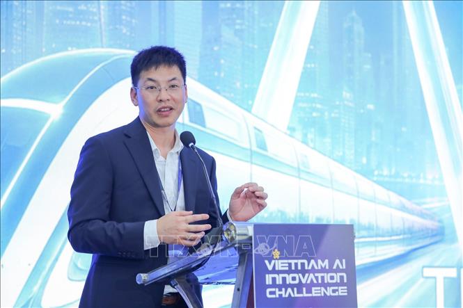 Dr Tran Viet Hung, co-founder and chief executive officer of AI for Vietnam – one of the competition organisers, says the competition was intended to bridge businesses and young innovators rather than simply identify winning AI solutions. VNA Photo: Lê Đông 
